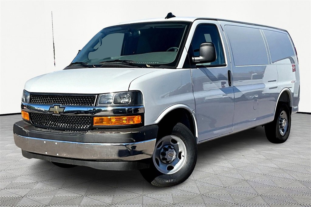 2025 Chevrolet Express Cargo Work Van's photo