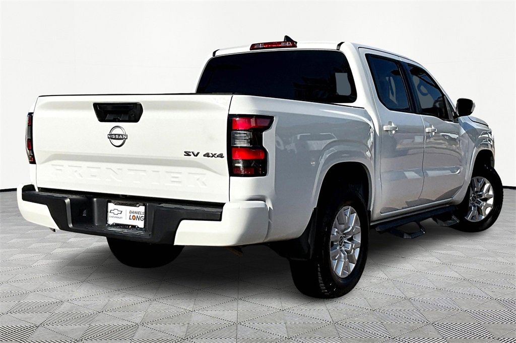2022 Nissan Frontier Crew Cab SV photo 2