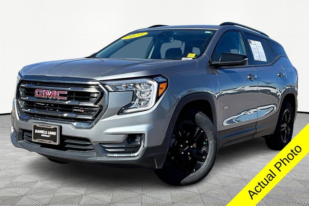 2023 GMC Terrain AT4's photo