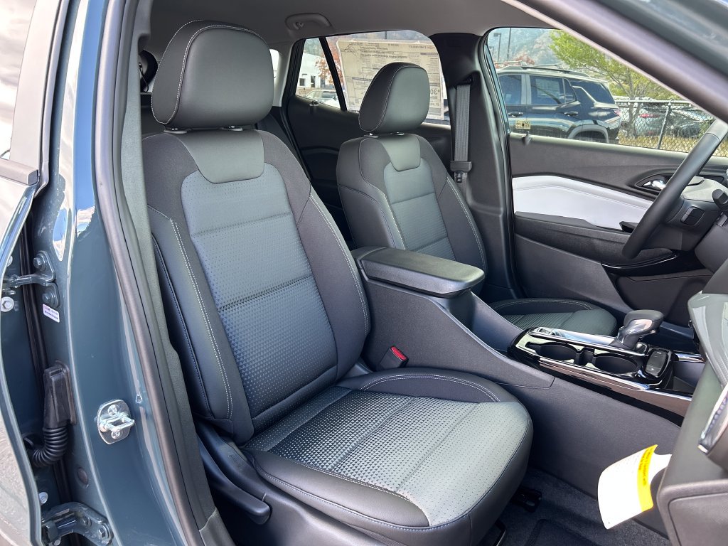 2026 Chevrolet Trax LT - Photo 16
