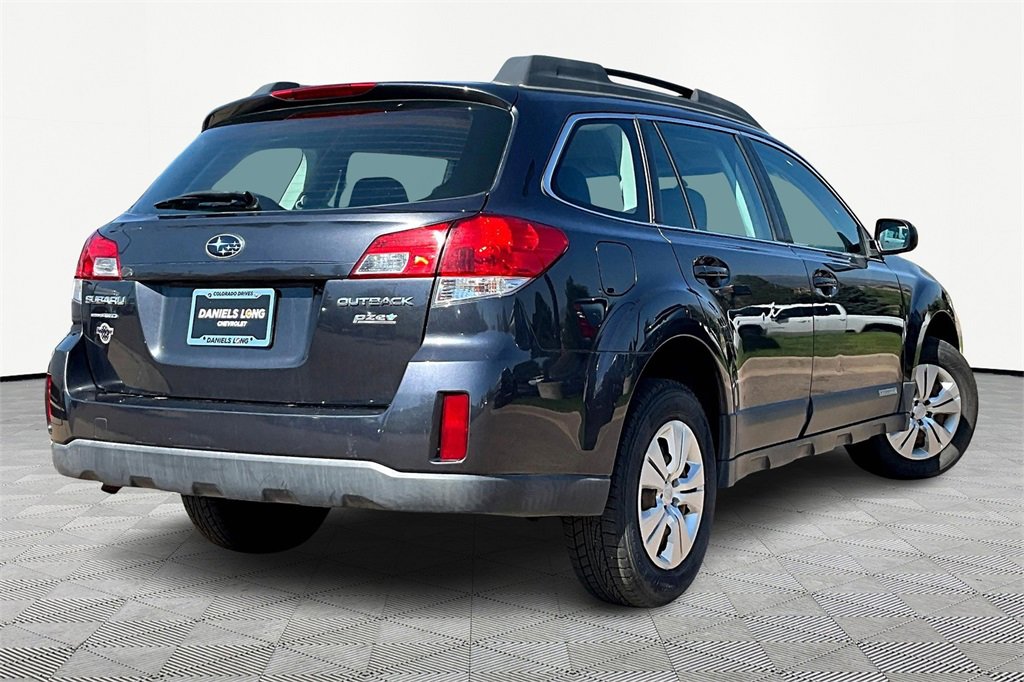 2011 Subaru Outback 2.5i photo 2