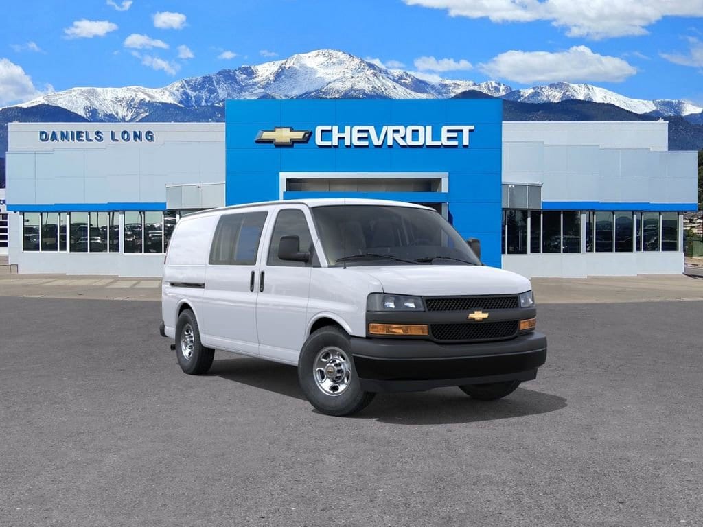 2026 Chevrolet Express 2500 Work Van HD's photo