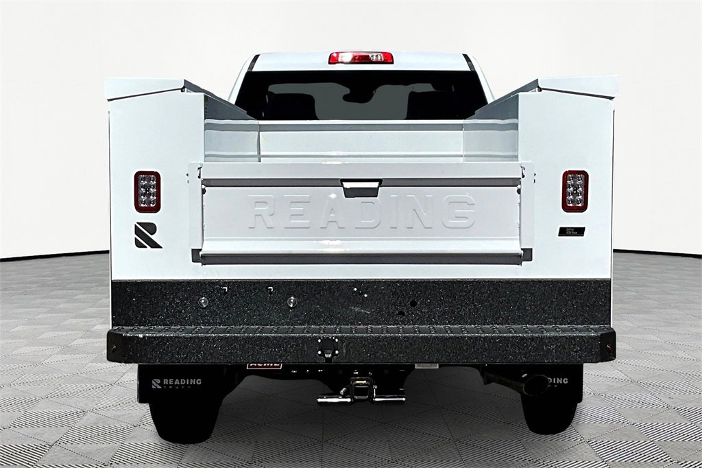 2025 Chevrolet Silverado 3500HD photo 4