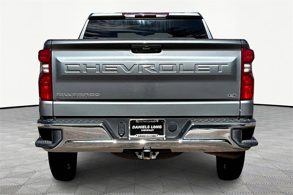 2022 Chevrolet Silverado 1500 LT photo 4