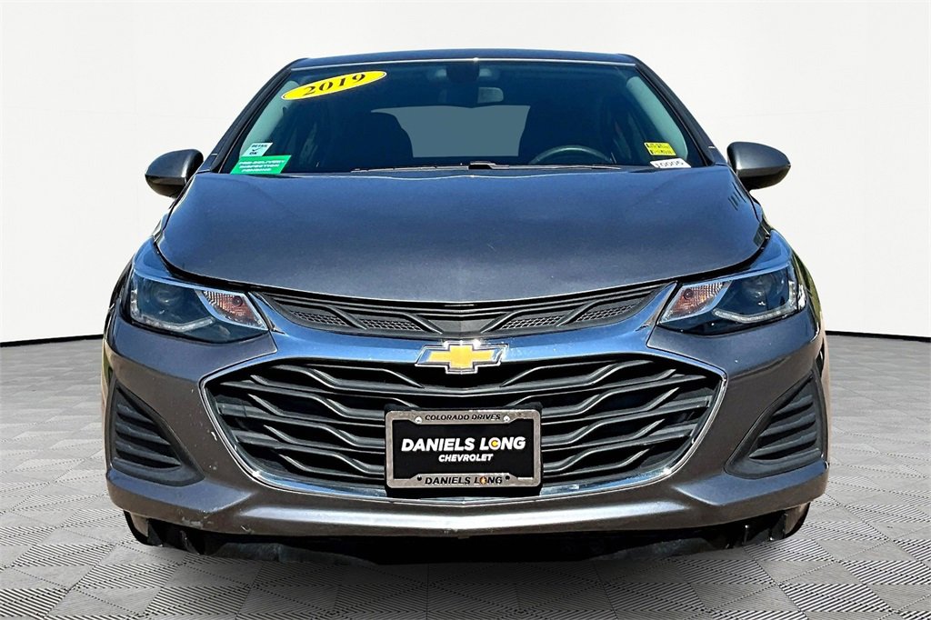 2019 Chevrolet Cruze LT photo 3