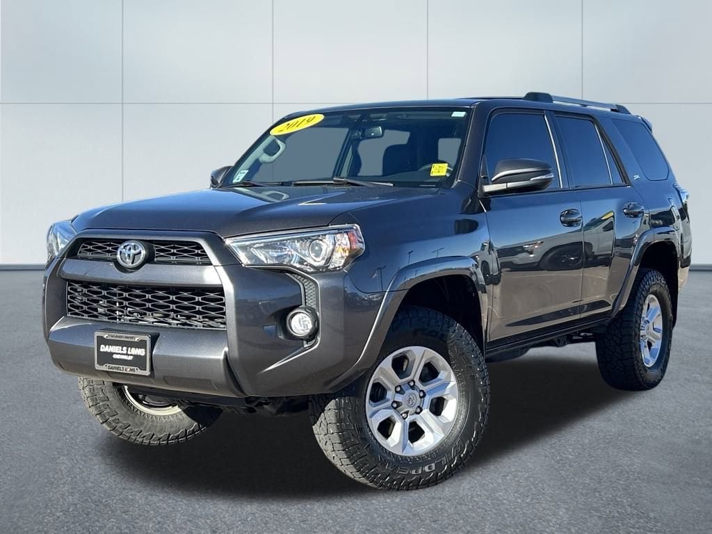 2019 Toyota 4Runner SR5 Premium's photo