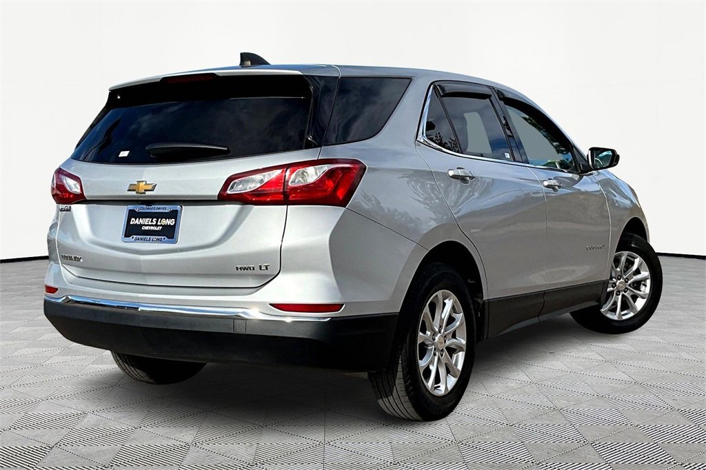2020 Chevrolet Equinox LT photo 2