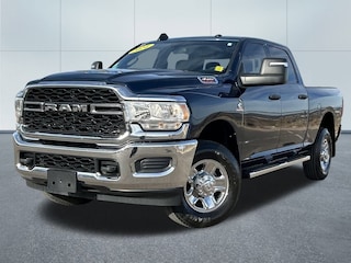 2024 Ram 3500 Tradesman Crew Cab 4x4 64 Box Truck