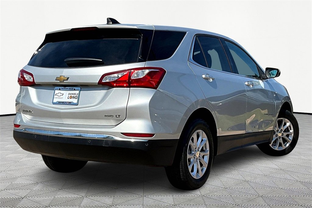 2019 Chevrolet Equinox LT photo 2