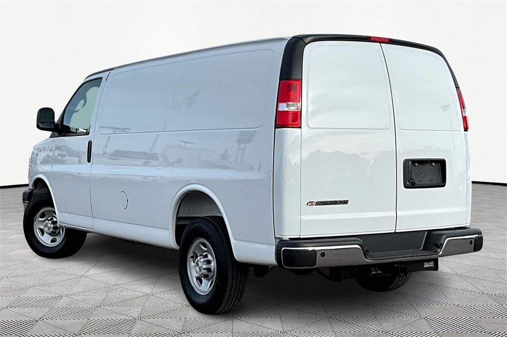 2025 Chevrolet Express Cargo 2500 Van photo 3