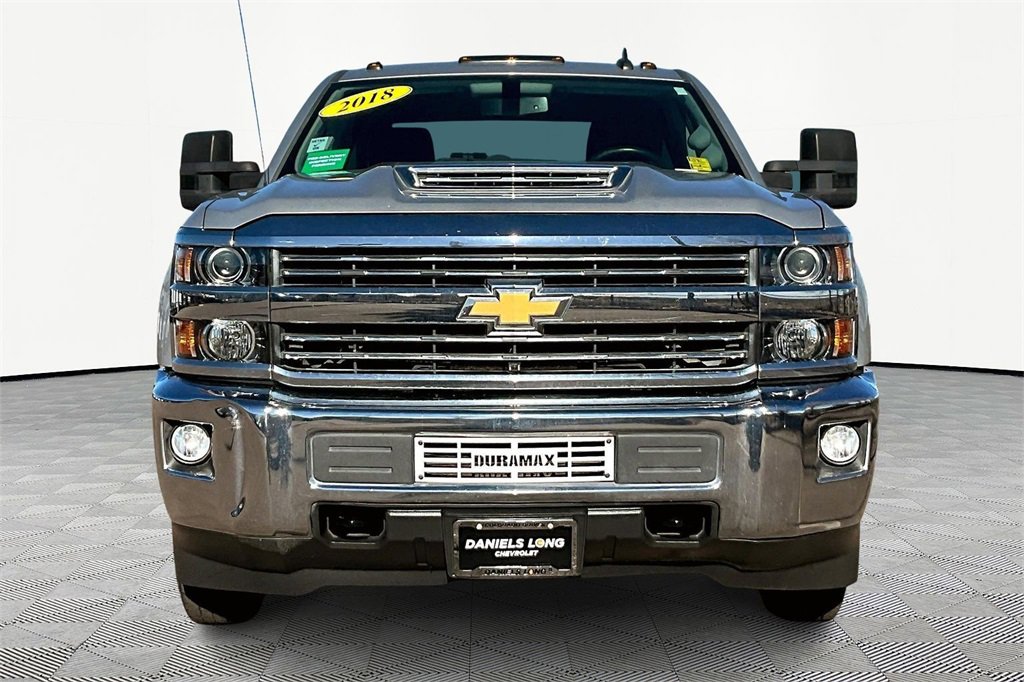 2018 Chevrolet Silverado 2500HD LT photo 3
