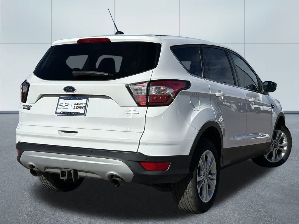 Used 2017 Ford Escape SE