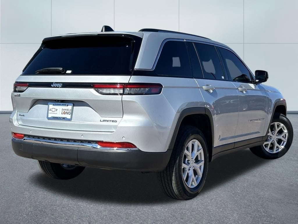 Used 2023 Jeep Grand Cherokee Limited 4x4 SUV