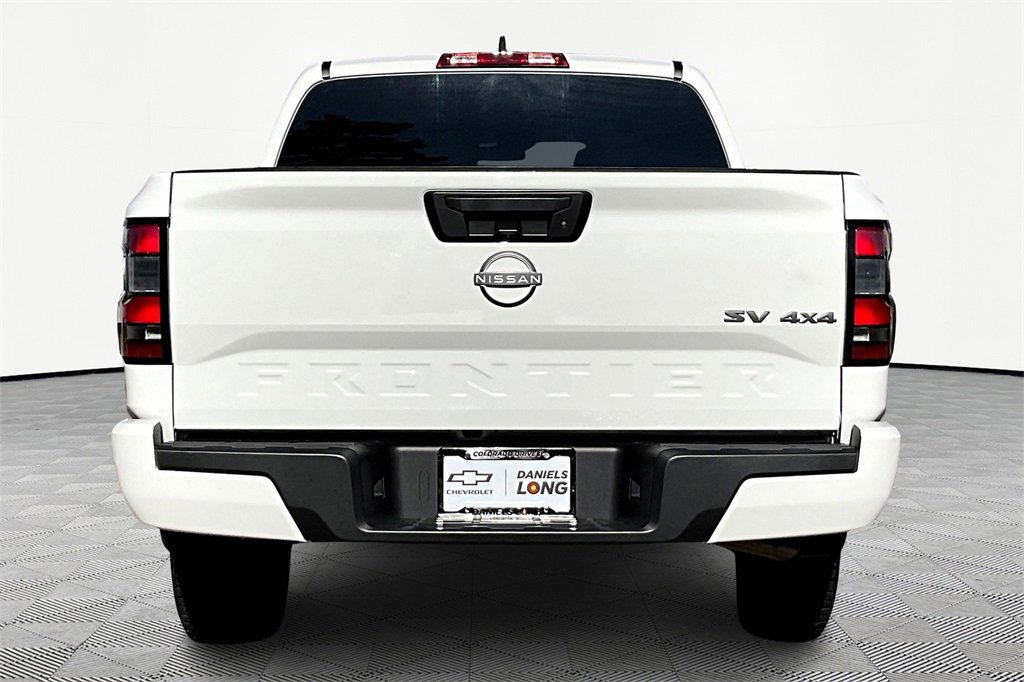 2022 Nissan Frontier Crew Cab SV photo 4