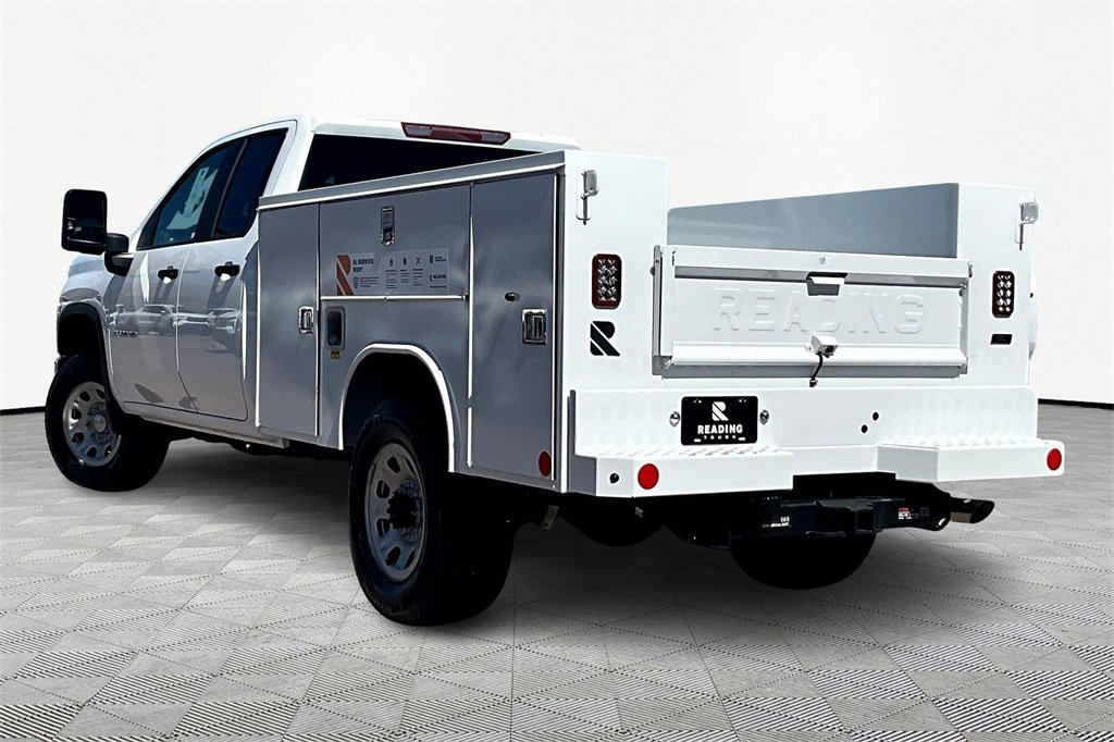 2025 Chevrolet Silverado 3500HD photo 3