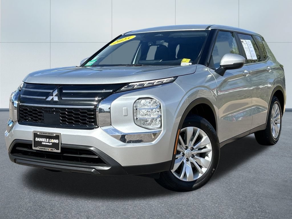 Used 2025 Mitsubishi Outlander ES