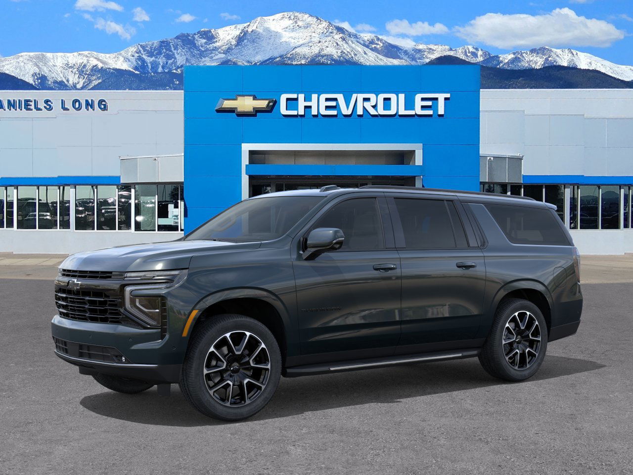 2025 Chevrolet Suburban RST photo 2