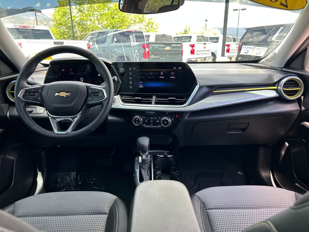 2024 Chevrolet Trax LT - Photo 6