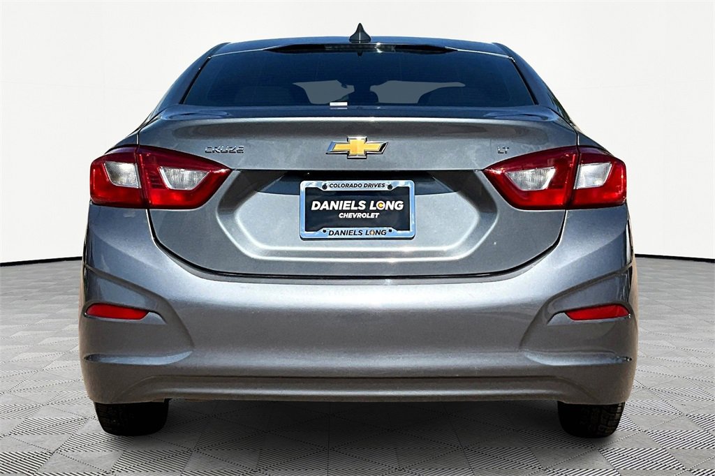 2019 Chevrolet Cruze LT photo 4