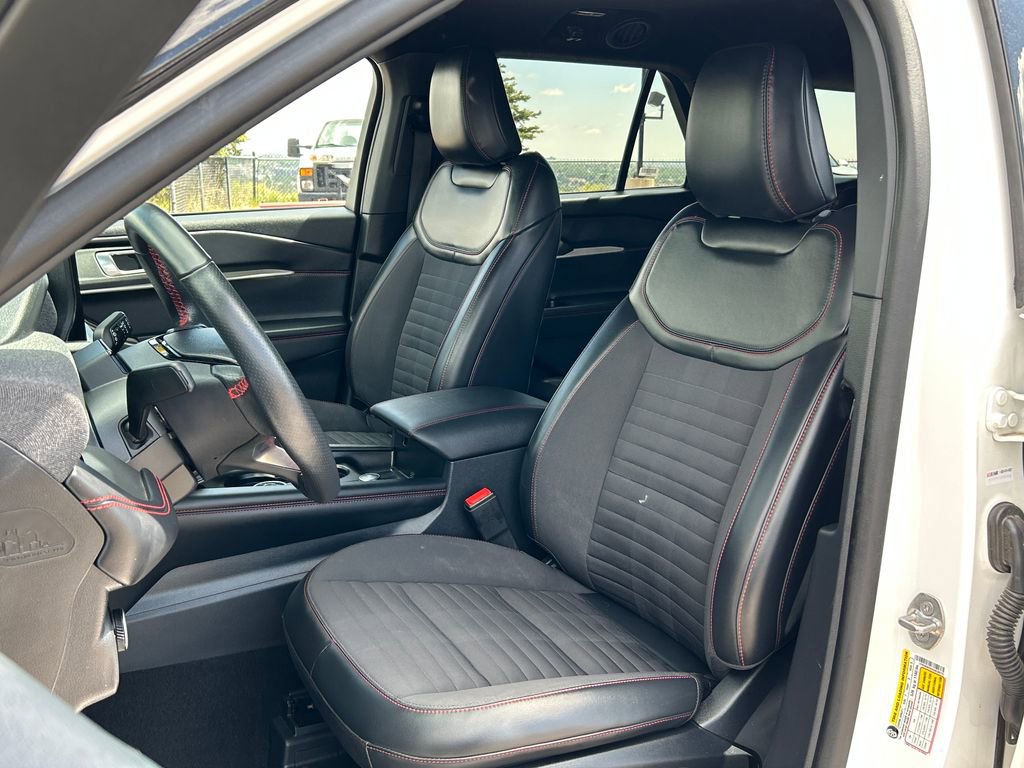 2025 Ford Explorer ST-LINE - Photo 17