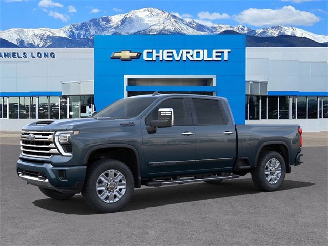 2025 Chevrolet Silverado 2500HD High Country photo 2