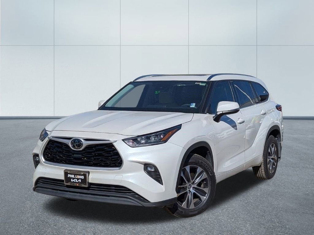 2020 Toyota Highlander XLE's photo