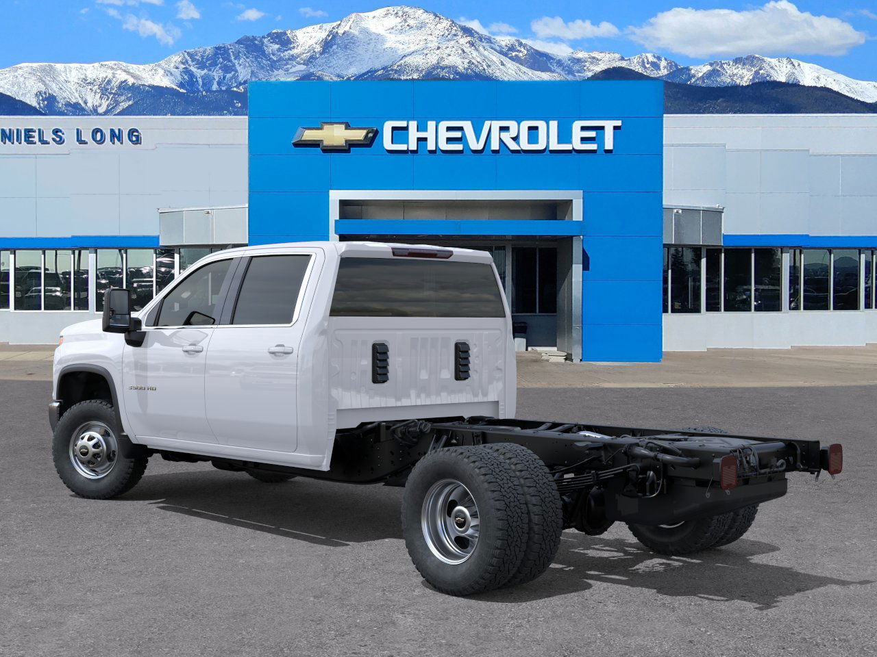 2025 Chevrolet Silverado 3500HD Work Truck photo 3