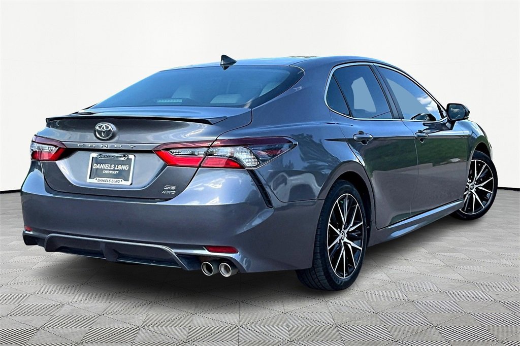 2023 Toyota Camry SE photo 2