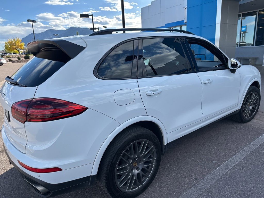 2017 Porsche Cayenne Platinum Edition photo 3