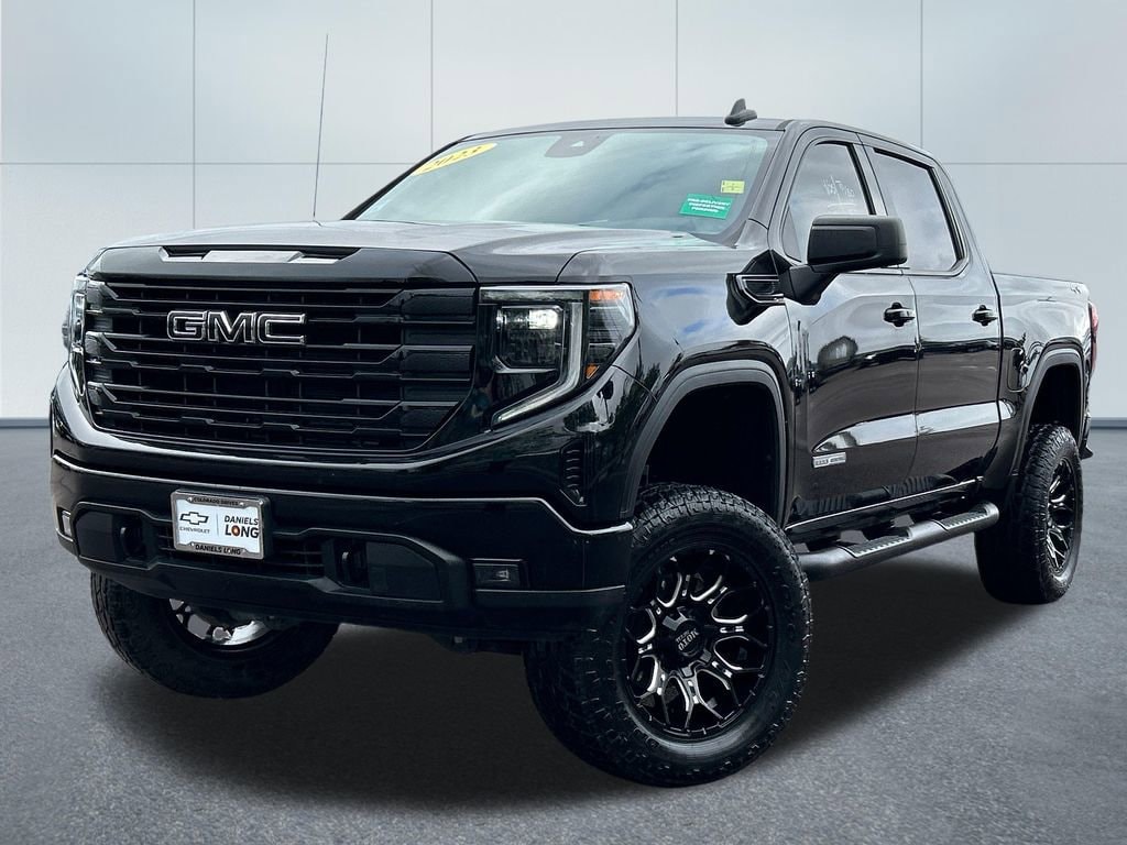 2023 GMC Sierra 4WD Crew Cab Short Box Elevation's photo
