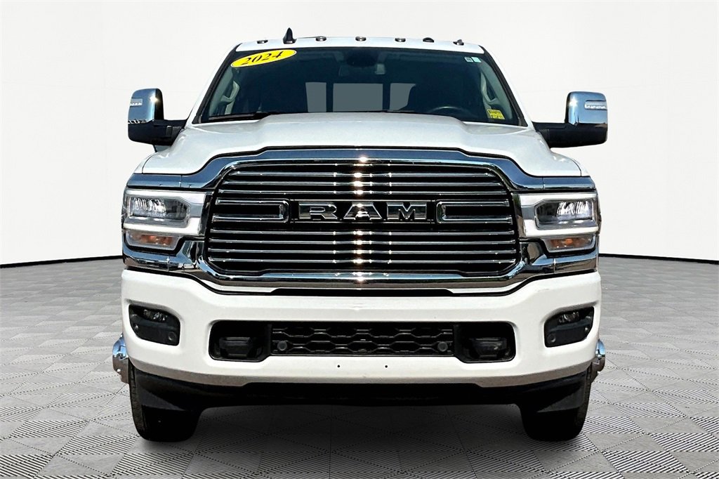 2024 Ram 3500 Laramie photo 3
