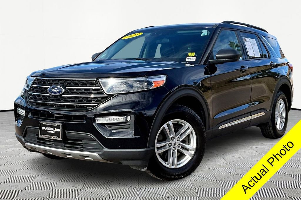 2023 Ford Explorer XLT's photo