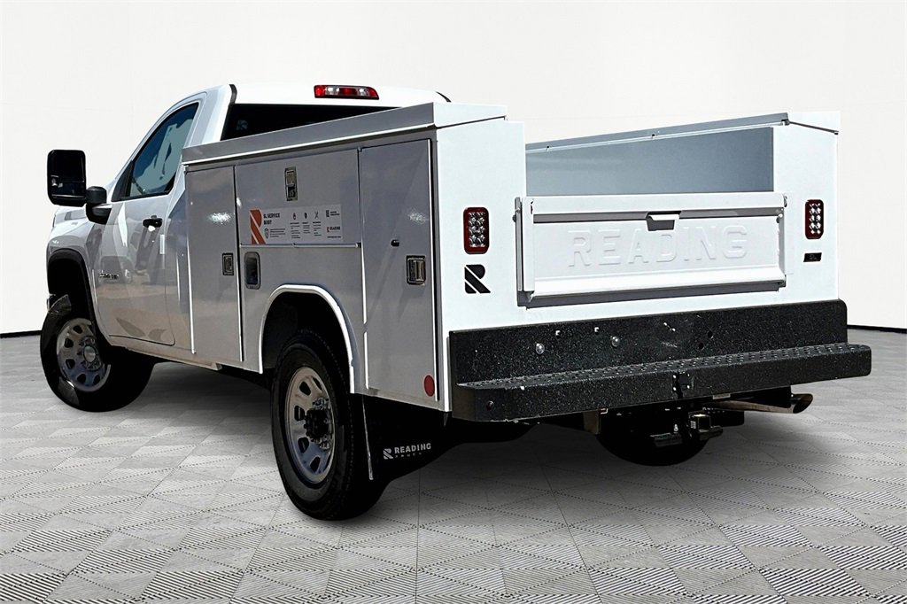 2025 Chevrolet Silverado 3500HD photo 3