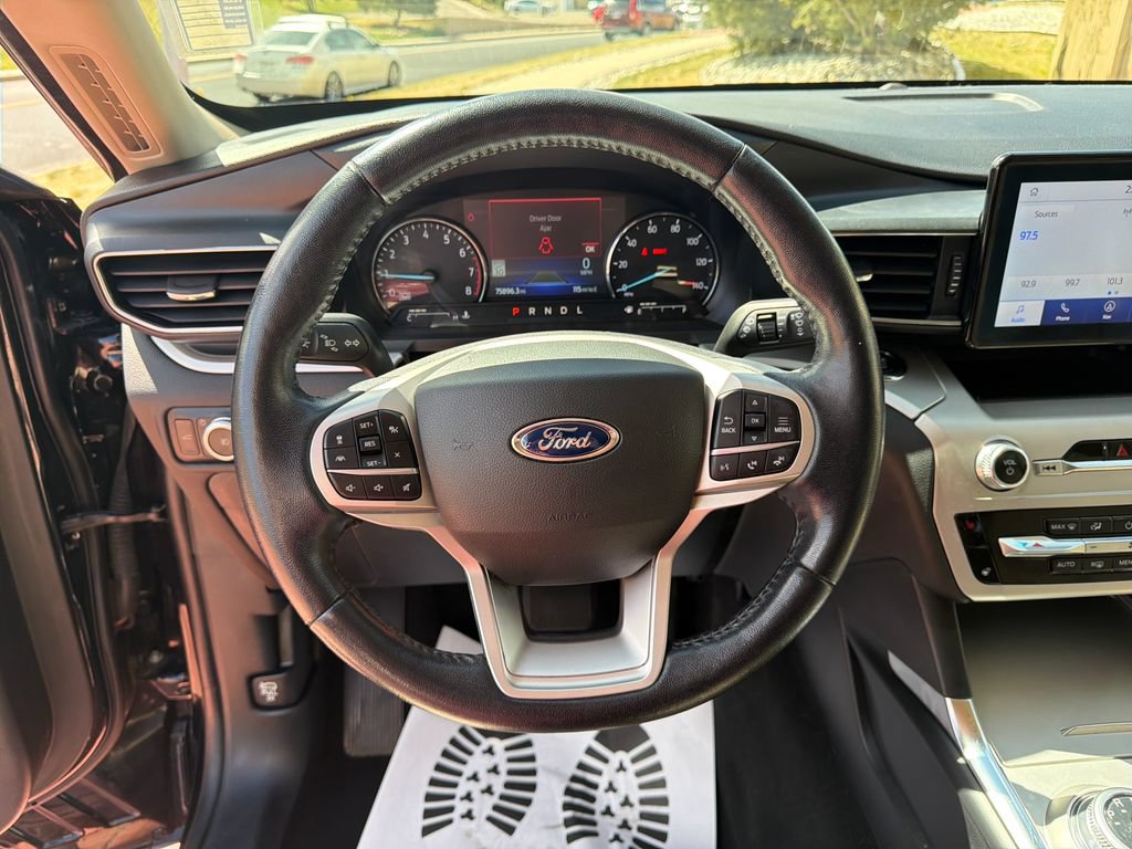 2022 Ford Explorer XLT - Photo 16