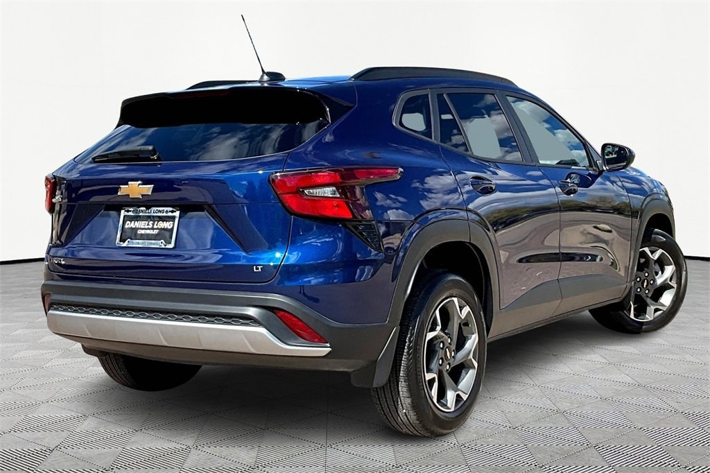 Used 2024 Chevrolet Trax LT SUV