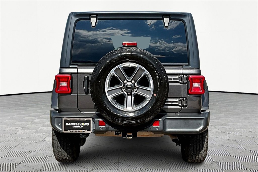2021 Jeep Wrangler Unlimited Sahara photo 4