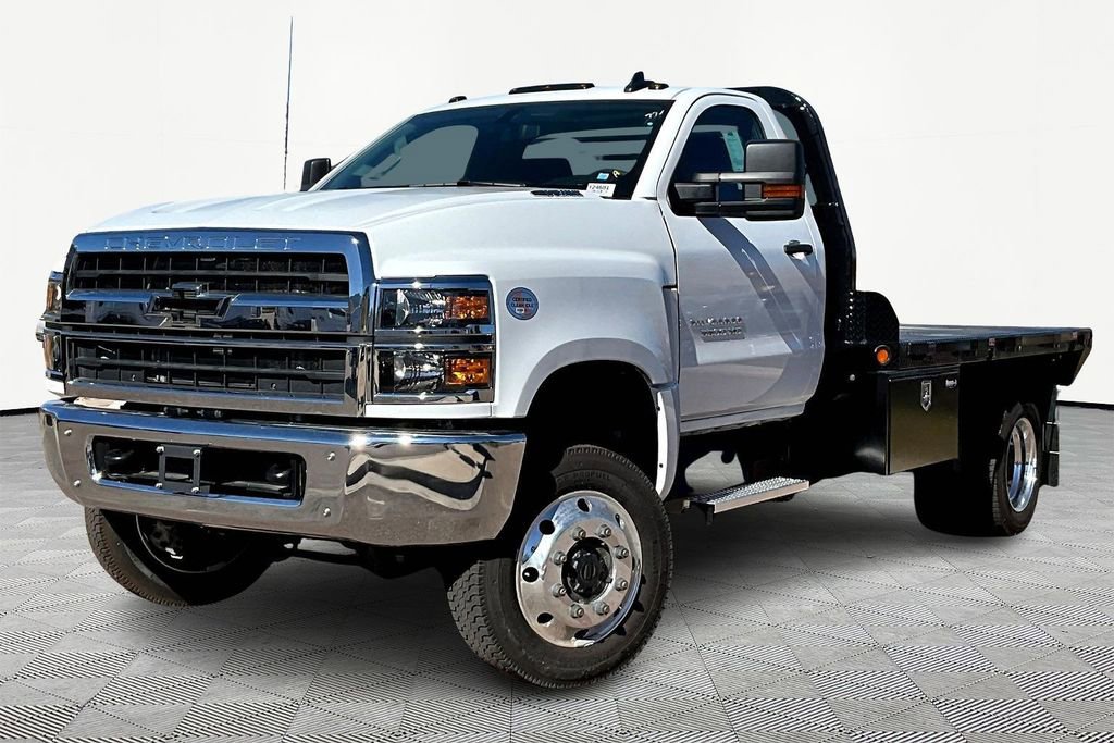 2024 Chevrolet Silverado 4500 Medium Duty Chassis Cab Work Truck's photo