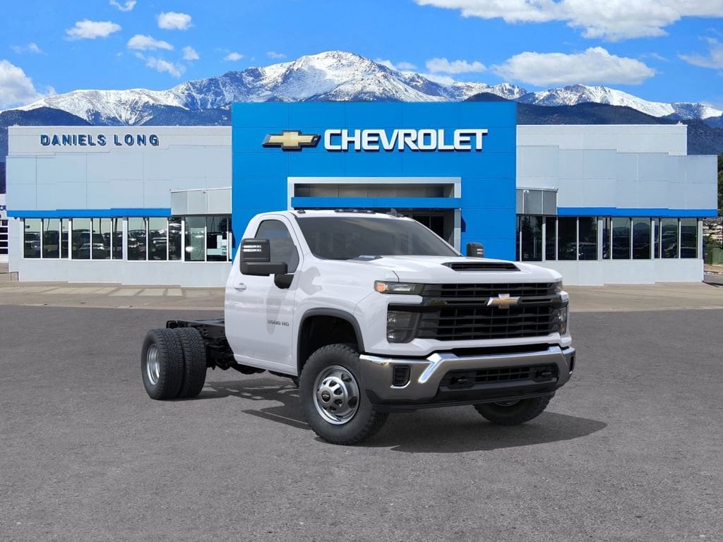 2026 Chevrolet Silverado HD WT 4WD Regular Cab 137.5" WB's photo