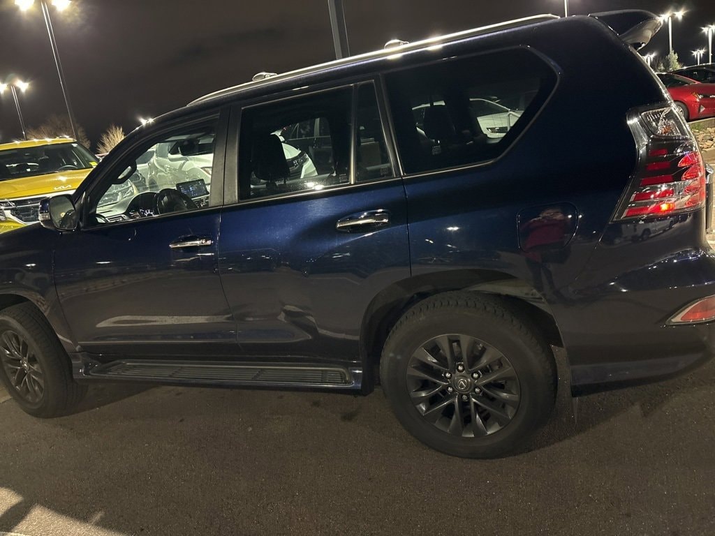 2023 Lexus GX 460 Premium photo 2