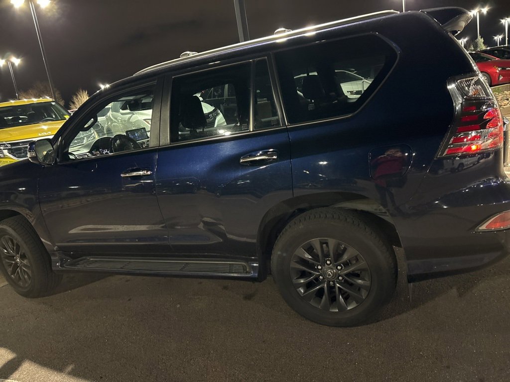 2023 Lexus GX 460 Premium photo 2