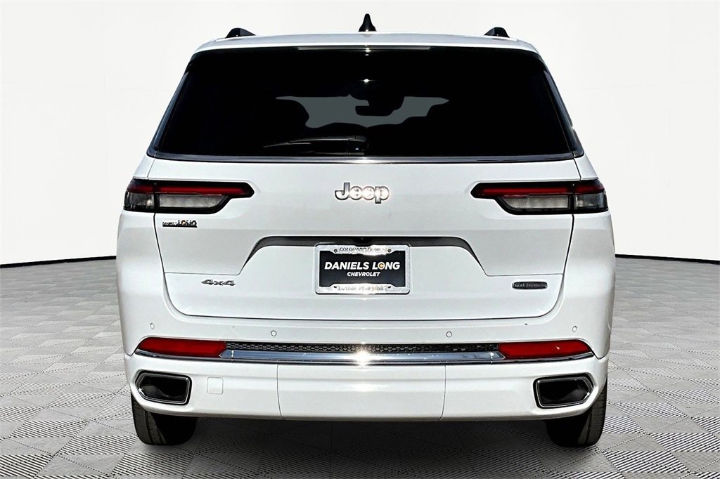 2023 Jeep Grand Cherokee Overland photo 4