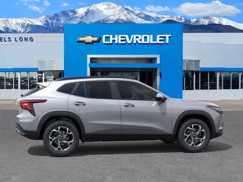 2026 Chevrolet Trax LT - Photo 5