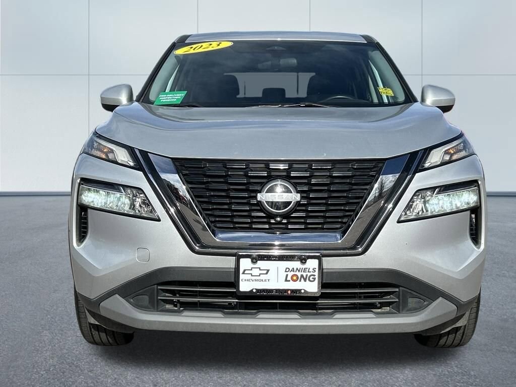 Used 2023 Nissan Rogue SV