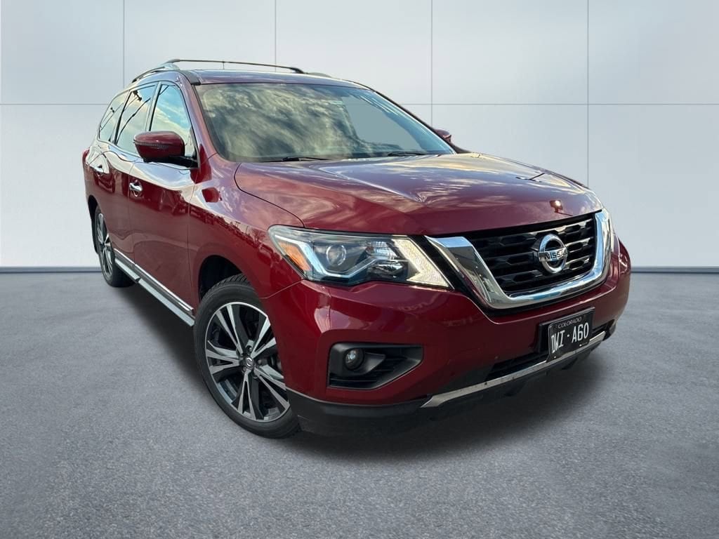 2020 Nissan Pathfinder Platinum's photo
