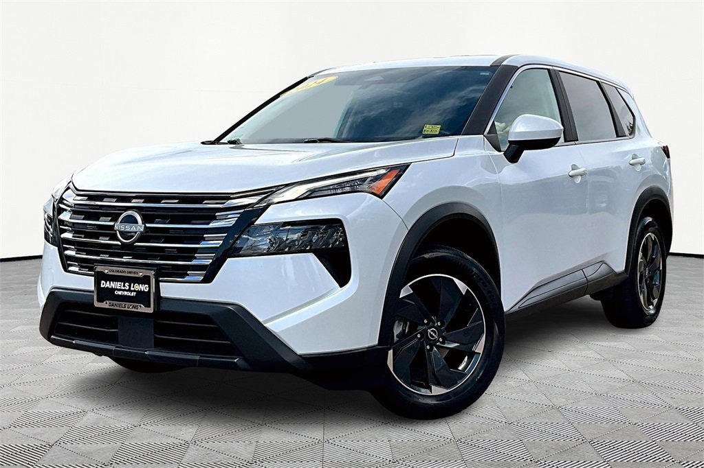 Used 2024 Nissan Rogue SV Intelligent AWD SUV