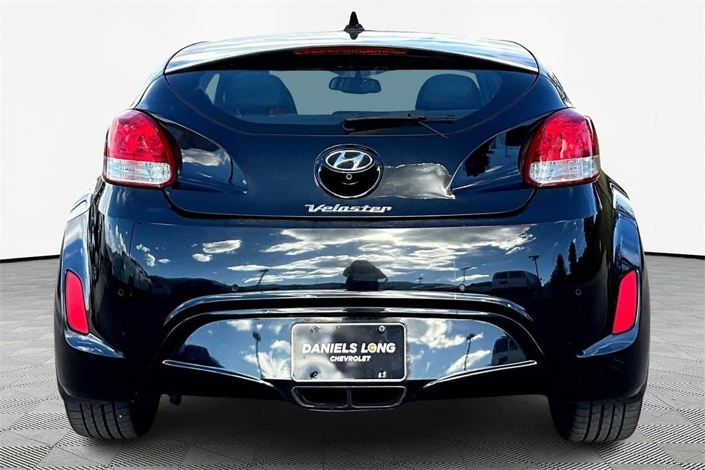 Used 2013 Hyundai Veloster Base w/Black Hatchback