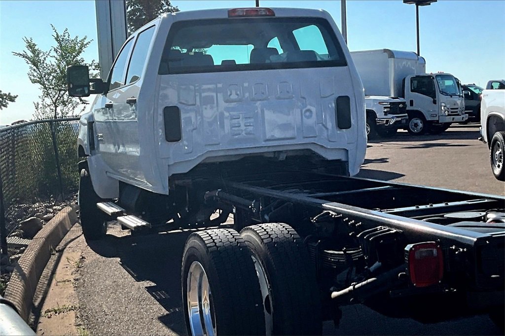 2024 Chevrolet Silverado 5500HD Work Truck photo 2