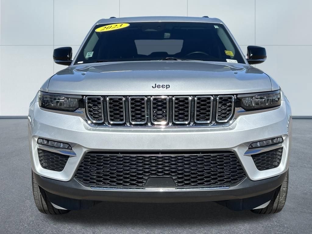Used 2023 Jeep Grand Cherokee Limited 4x4 SUV