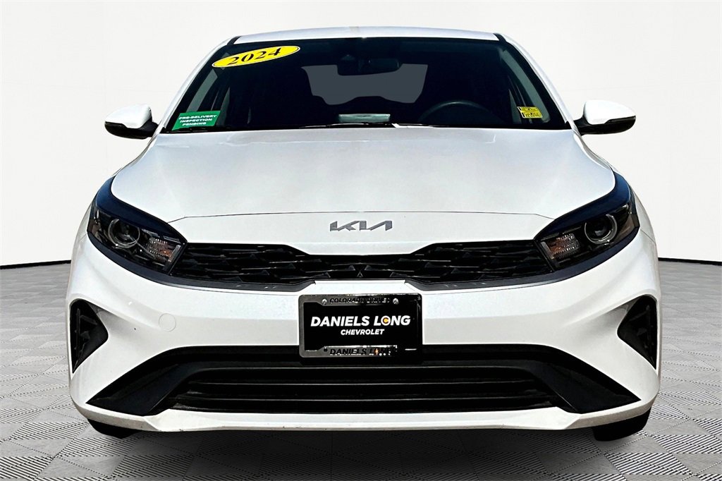 2024 Kia Forte LXS photo 3