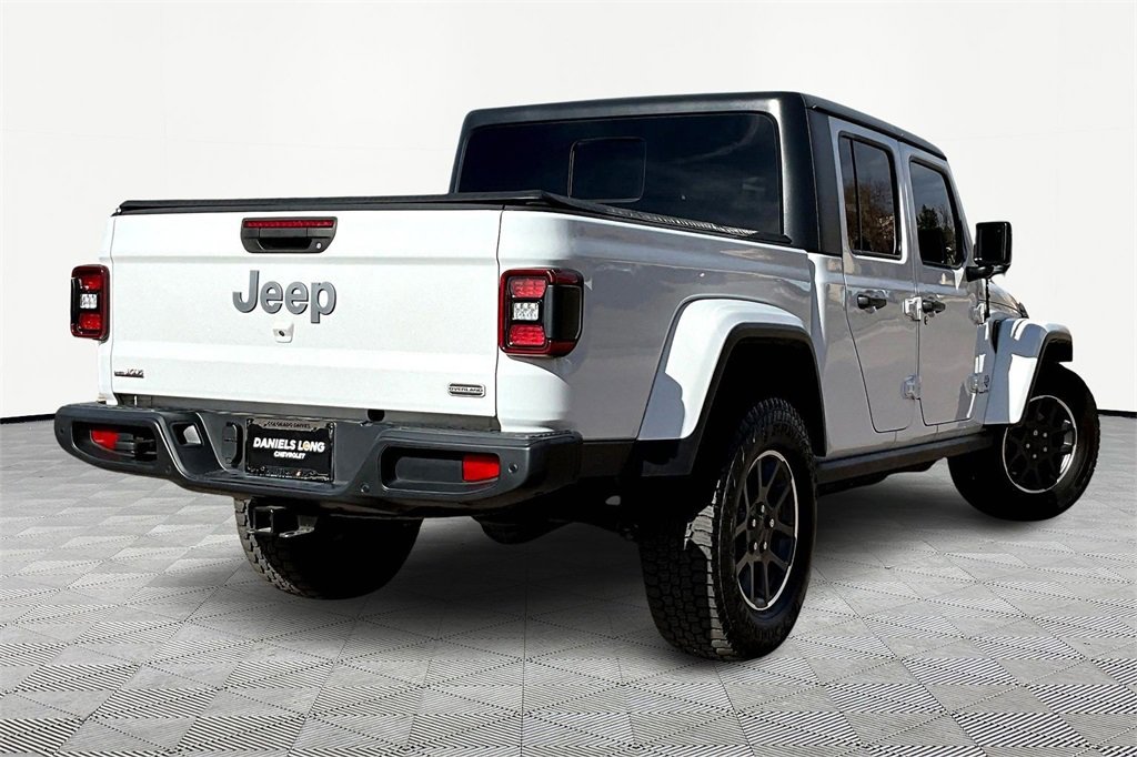 2021 Jeep Gladiator Overland photo 2